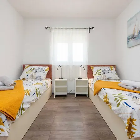 度假居 My Dalmatia - Pezer With Heated Swimming Pool, Sauna And Jacuzzi