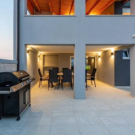 My Dalmatia - Pezer With Heated Swimming Pool, Sauna And Jacuzzi