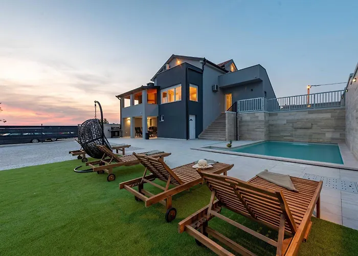 بيت للعطل My Dalmatia - Pezer With Heated Swimming Pool, Sauna And Jacuzzi *