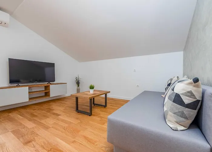 My Dalmatia - Pezer With Heated Swimming Pool, Sauna And Jacuzzi Benkovac