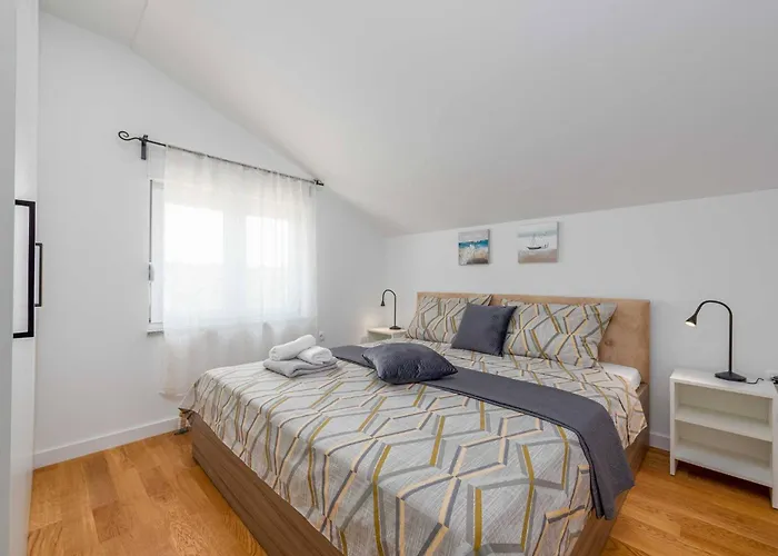 My Dalmatia - Pezer With Heated Swimming Pool, Sauna And Jacuzzi Hébergement de vacances *