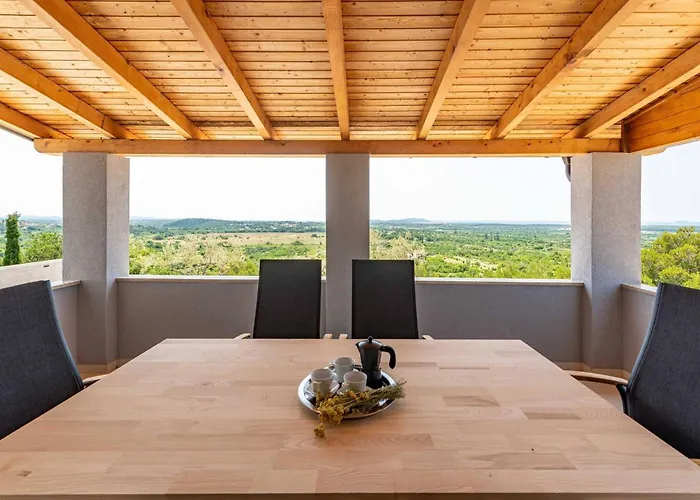 Hébergement de vacances My Dalmatia - Pezer With Heated Swimming Pool, Sauna And Jacuzzi