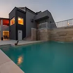 My Dalmatia - Pezer With Heated Swimming Pool, Sauna And Jacuzzi Benkovac