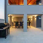 My Dalmatia - Pezer With Heated Swimming Pool, Sauna And Jacuzzi