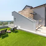 My Dalmatia - Pezer With Heated Swimming Pool, Sauna And Jacuzzi Prázdninový dům Benkovac