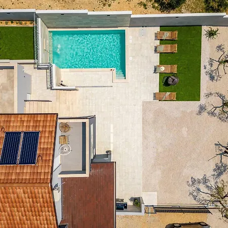 My Dalmatia - Pezer With Heated Swimming Pool, Sauna And Jacuzzi * Бенковац