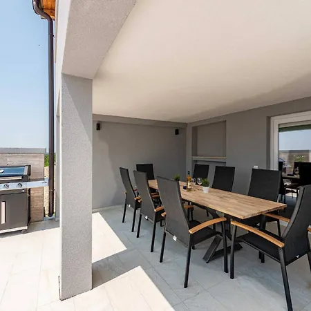 My Dalmatia - Pezer With Heated Swimming Pool, Sauna And Jacuzzi Benkovac