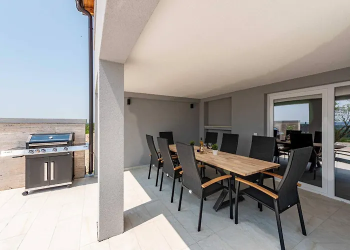 My Dalmatia - Pezer With Heated Swimming Pool, Sauna And Jacuzzi Бенковац