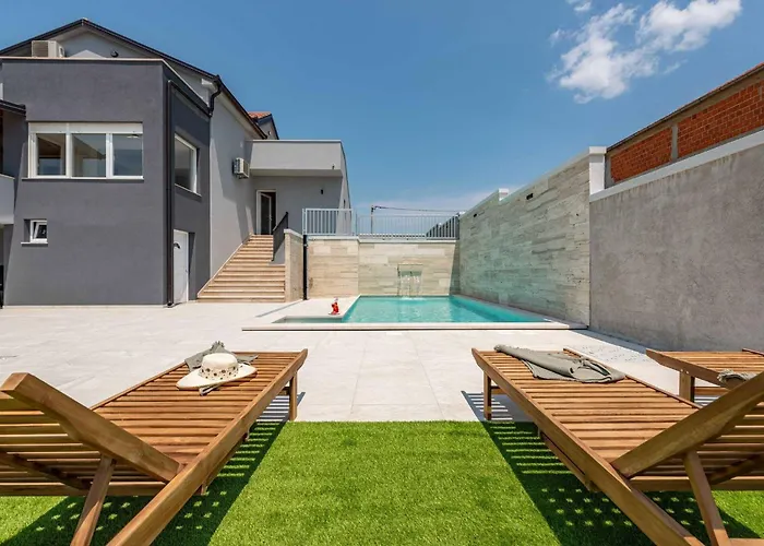 My Dalmatia - Pezer With Heated Swimming Pool, Sauna And Jacuzzi * Бенковац